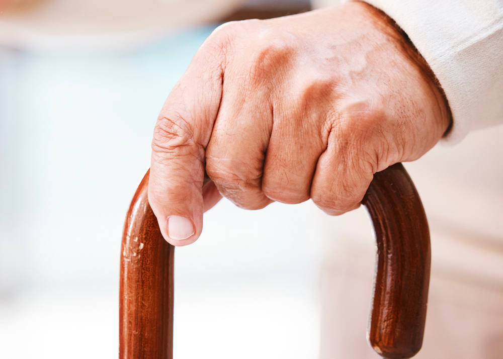 Osteopatia geriatrica – trattamenti per la mobilità negli anziani